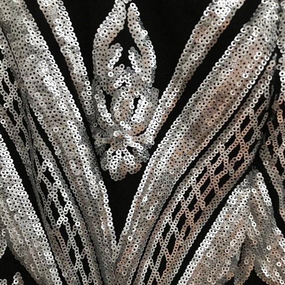 Small sequinned dress - Picture 3 of 3